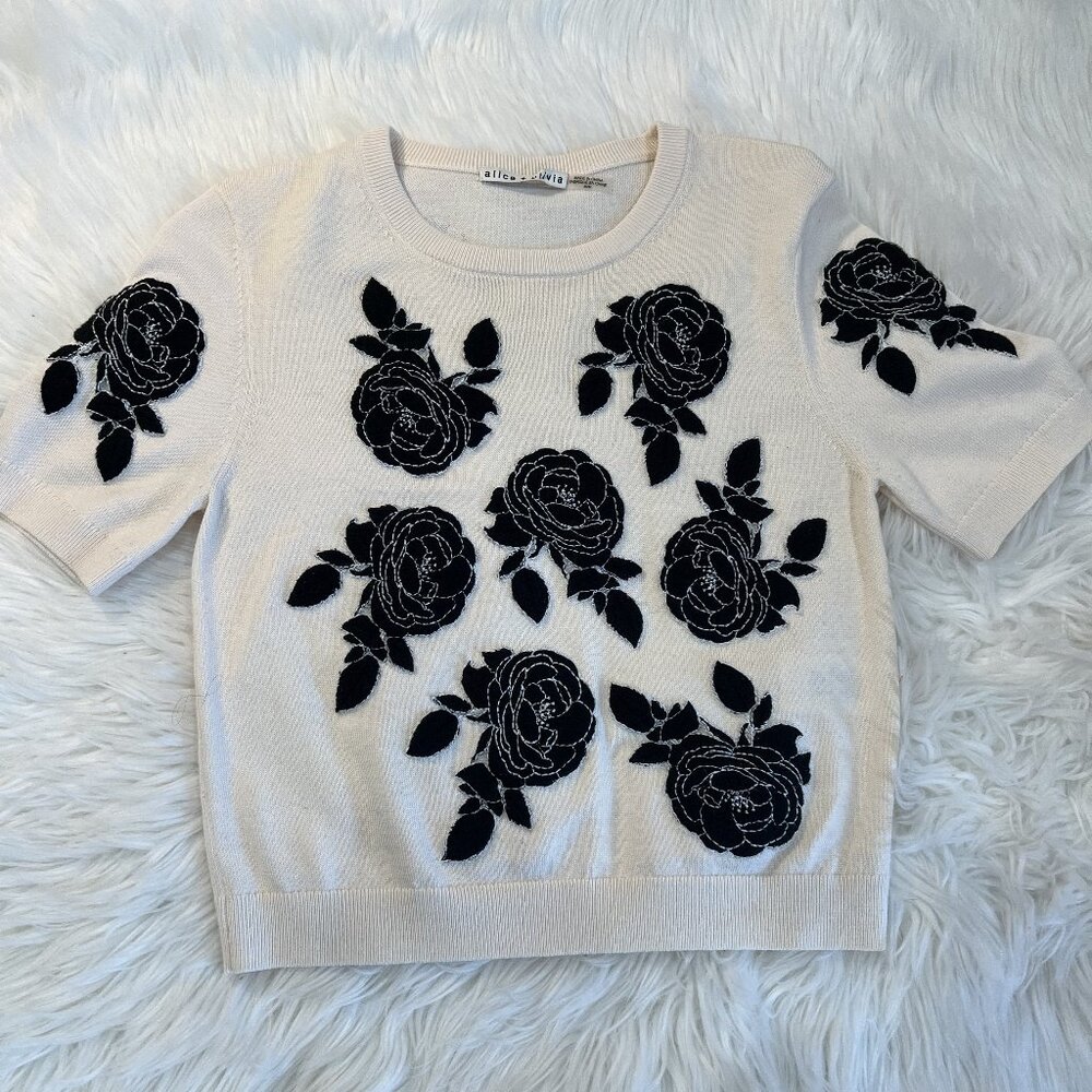 Alice + Olivia Rose Embroidered Short-sleeved Sweater